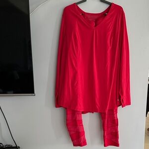 Livi long sleeve top and leggings size 22/24